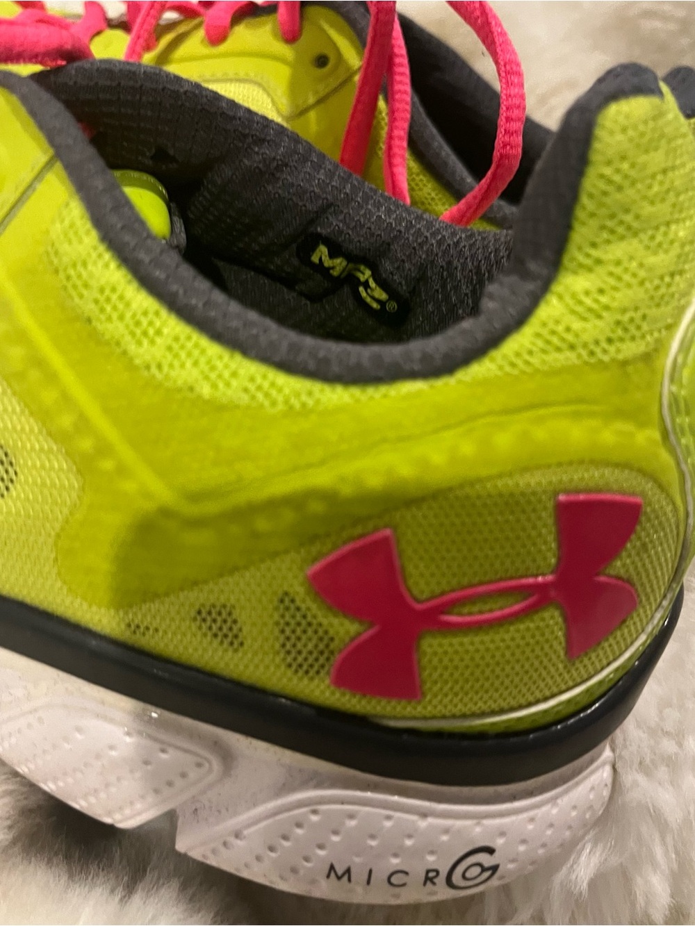 UNDER ARMOUR Neon Green and Pink Women's Sneakers Sz 9, ORIG $125+ DESIGNER DEAL
